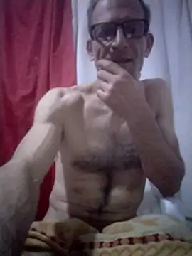 CulturedBus909 Webcam show