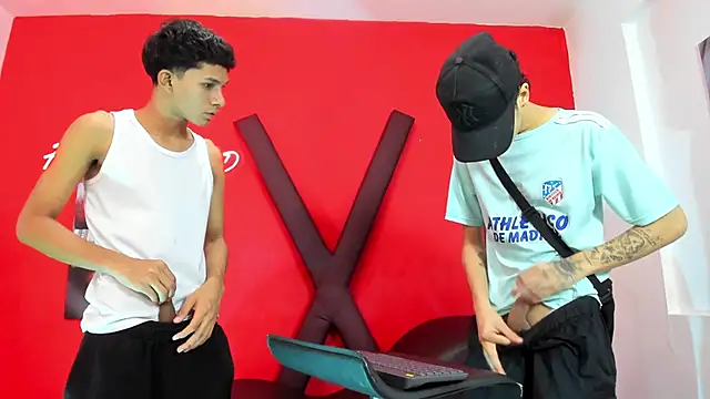 Вебка м-шоу TWINKS_BOYSX