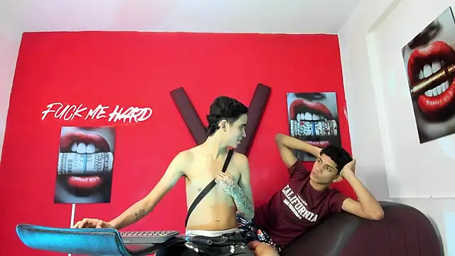 TWINKS_BOYSX Show Webcam