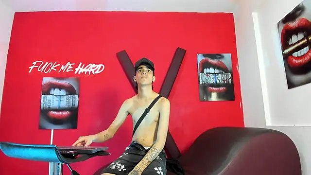 TWINKS_BOYSX Webcam-Show