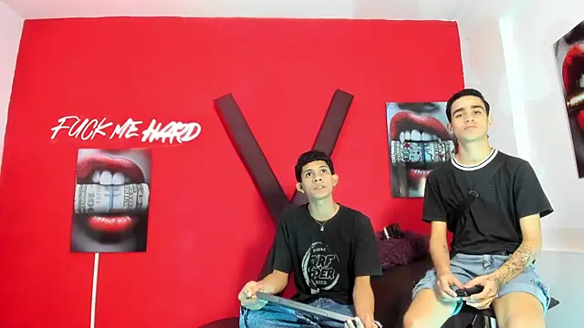TWINKS_BOYSX Adlı Modelin Web Kamerası Şovu