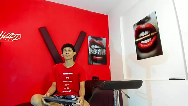 TWINKS_BOYSX Pertunjukan Webcam