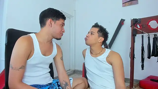 your_gay_party Webcamshow
