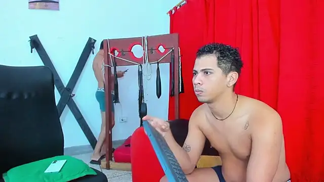 your_gay_party 在線直播表演