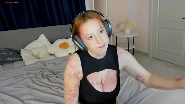 Maya_foxy Chat XXX in diretta