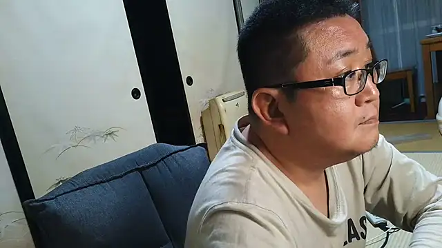 Tkousuke Pertunjukan Webcam