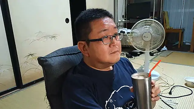 Tkousukeのウェブカメラシ ョー