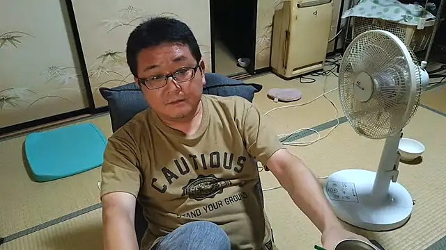 Tkousuke 网络视讯表演