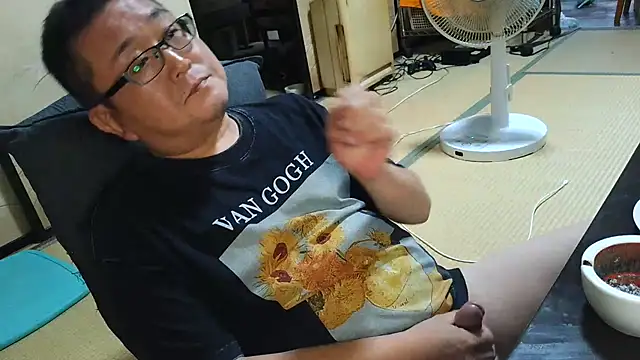 Tkousuke Show in webcam
