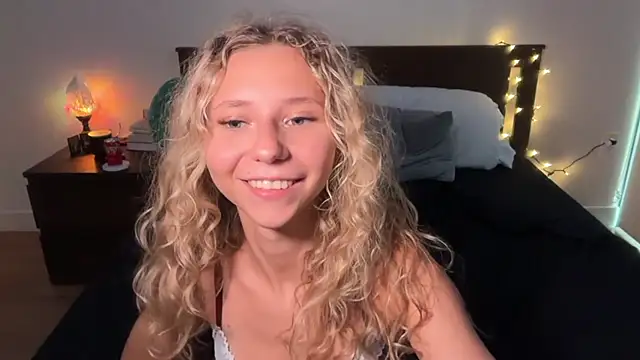Chat +18 de anyaa777 ao vivo