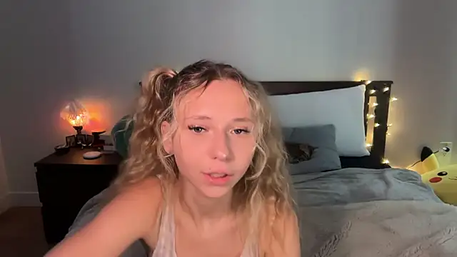 anyaa777 XXX чат на живо