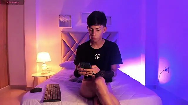 Baby_noahtt Show Webcam