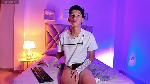 Show modela Baby_noahtt na web-kameri