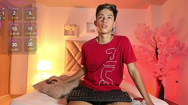 Show modela Baby_noahtt na web-kameri