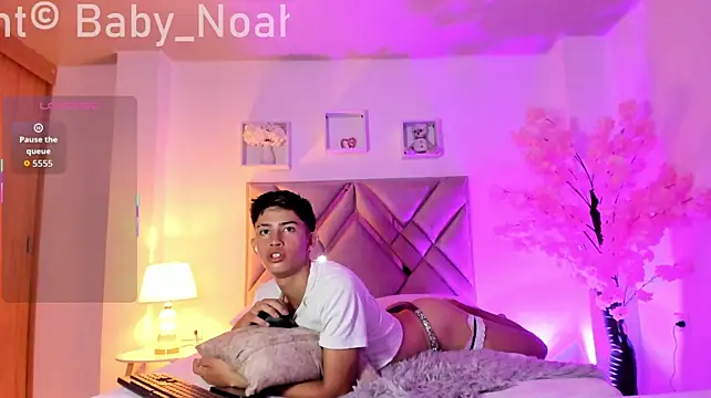Baby_noahtt 网络视讯表演
