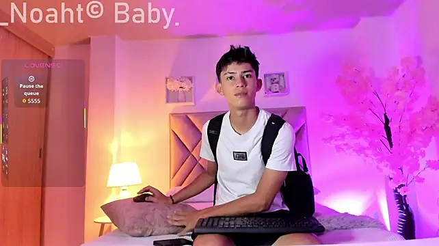 Baby_noahtt Show Webcam