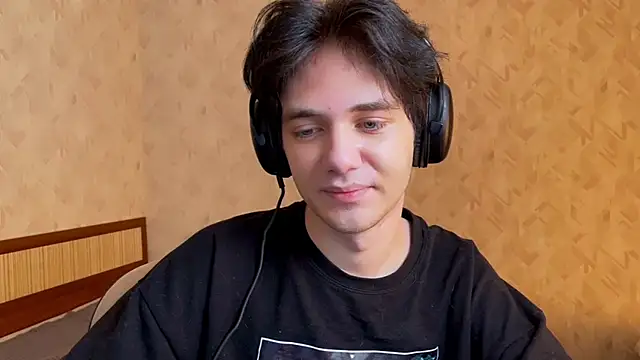 Pokazy przed kamerką – Zombde