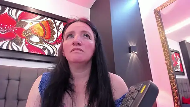 CloeMature's Live XXX Chat
