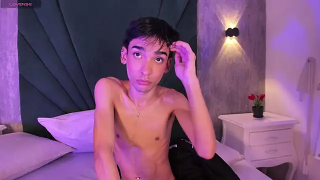 Show modela Andy_vergara1 na web-kameri