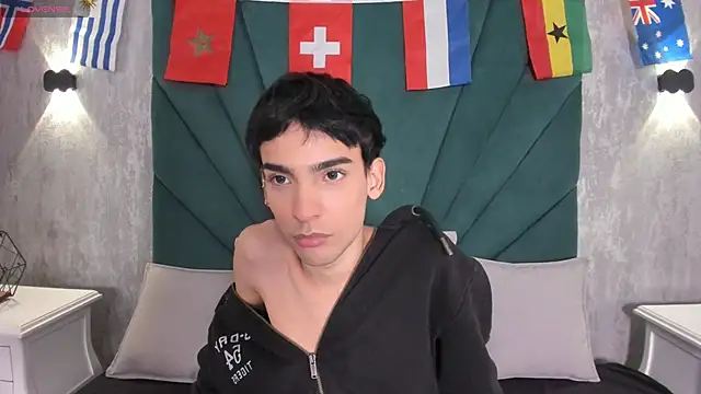 Andy_vergara1 Show in webcam