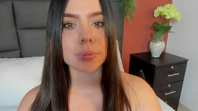 Chatroom XXX en direct de luna_blazze_