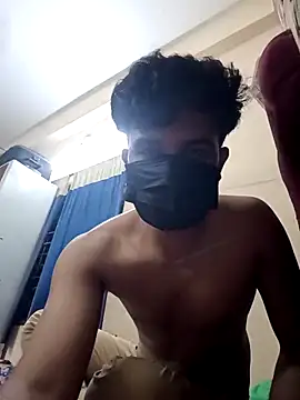 Pokazy przed kamerką – Mrmalik6912