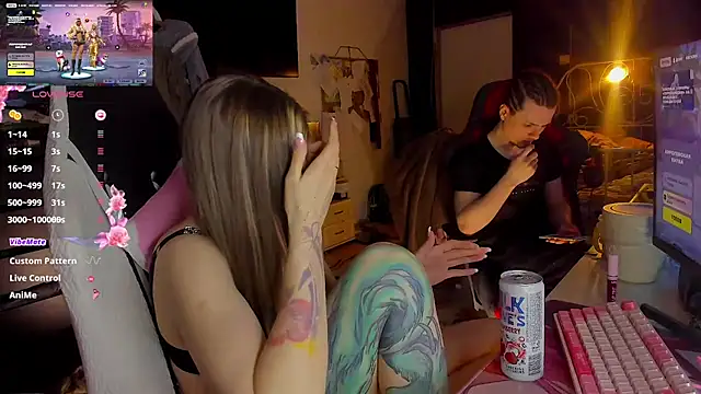 FuckinHotCouple1 Webcam Show