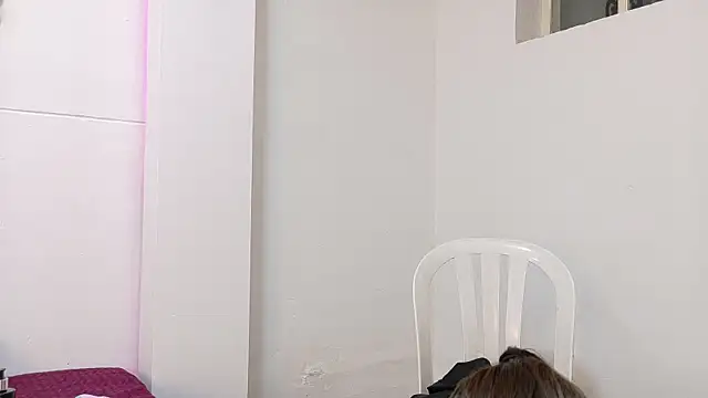 Katia_Rose23's Live Chat Room