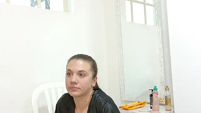 חדר צ'אט בשידור חי של Katia_Rose23