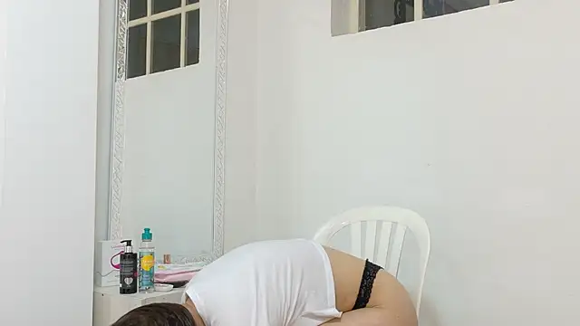 Chat +18 de Katia_Rose23 ao vivo