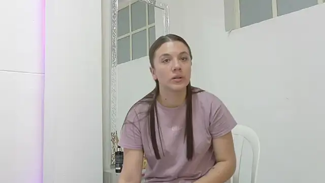 Katia_Rose23 Adlı Modelin Canlı XXX Sohbeti