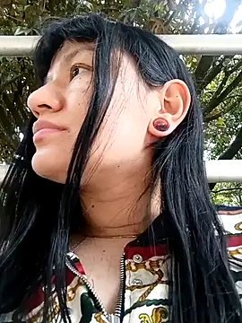 Show de Bathory777 na webcam