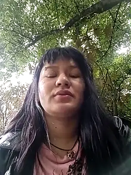 XXX chat uživo modela Bathory777