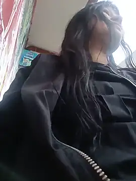 Show modela Bathory777 na web-kameri