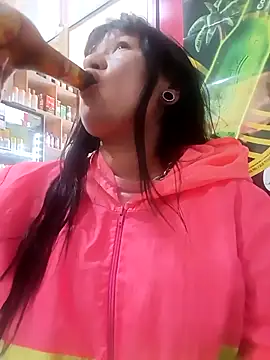Show de Bathory777 na webcam