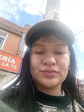 XXX chat uživo modela Bathory777