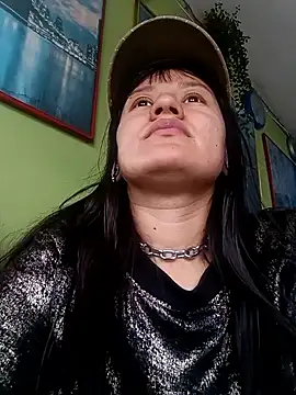 Show de Bathory777 na webcam