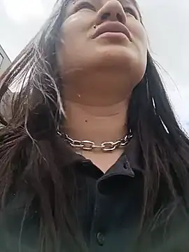 צ'אט XXX בשידור חי של Bathory777