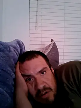 Almircorral2211's Webcam Show