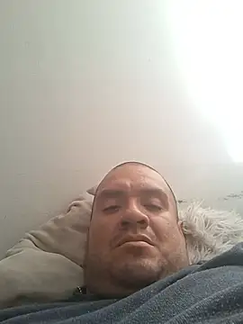 Almircorral2211 webkamerás műsora