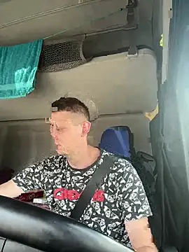 Show modela Pirates16 na web-kameri