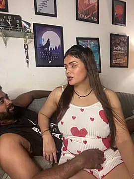 Leena_singh Show in webcam
