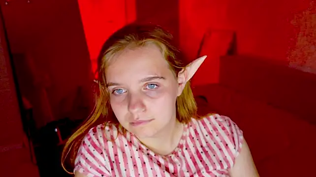 XXX chat uživo modela Luna404