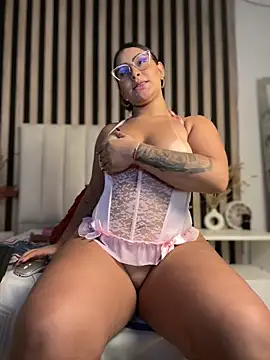 Chat +18 de LiaDesire7 ao vivo