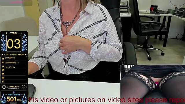 squirt_milf_viktoria 网络视讯表演