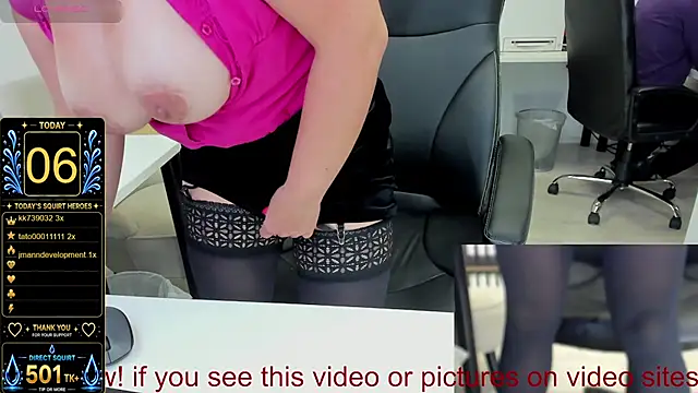 Pokazy przed kamerką – squirt_milf_viktoria