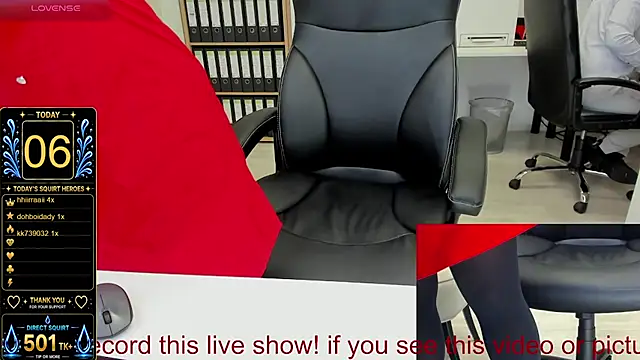 squirt_milf_viktoria webcam show