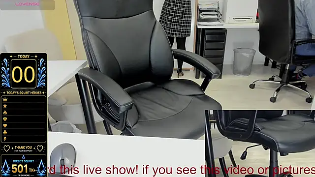 squirt_milf_viktoria 网络视讯表演