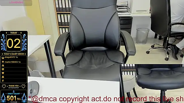 squirt_milf_viktoria 网络视讯表演