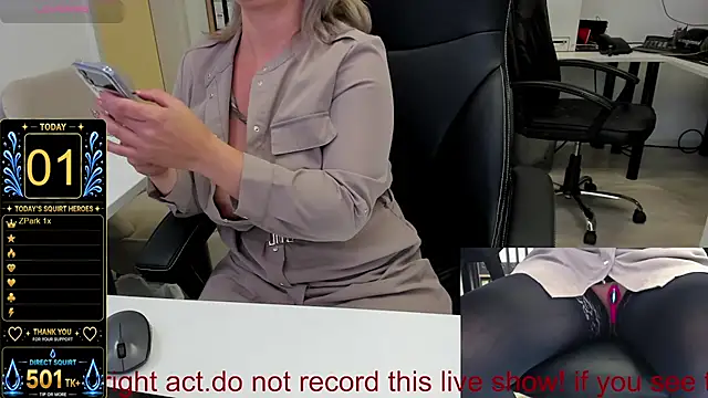 הופעת וובקאם של squirt_milf_viktoria